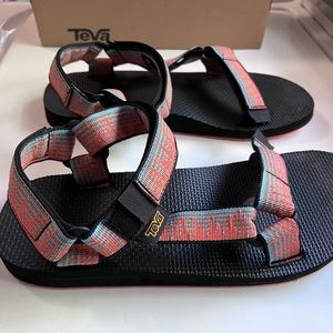 Sharp looking New Tevas